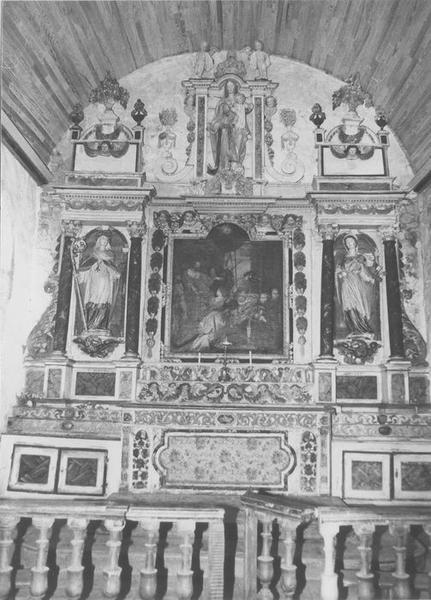 autel, retable, tableau, 3 statues (maître-autel) : scène de la vie de sainte Eugénie, Vierge à l'enfant, sainte Eugénie, sainte Marthe, vue générale