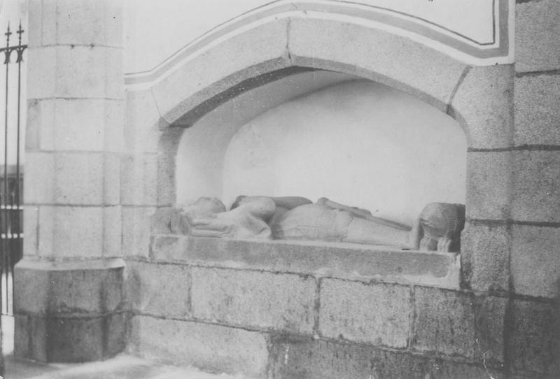 statue (gisant), vue générale