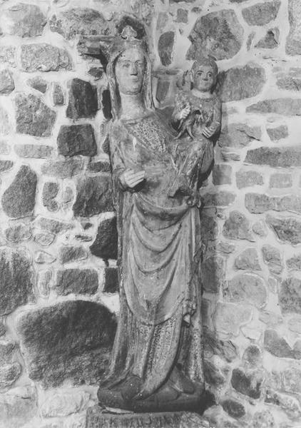 statue : Vierge à l'enfant, vue générale - © Ministère de la Culture (France), Médiathèque du patrimoine et de la photographie (objets mobiliers), tous droits réservés