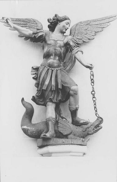 statue : saint Michel, vue générale - © Ministère de la Culture (France), Médiathèque du patrimoine et de la photographie (objets mobiliers), tous droits réservés