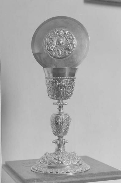 calice, patène, vue générale - © Ministère de la Culture (France), Médiathèque du patrimoine et de la photographie (objets mobiliers), tous droits réservés