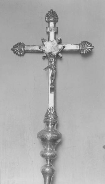 croix de procession, hampe de procession, vue générale - © Ministère de la Culture (France), Médiathèque du patrimoine et de la photographie (objets mobiliers), tous droits réservés