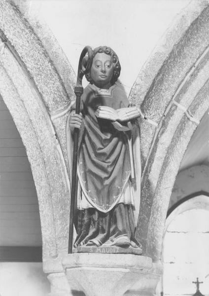statue : saint Maudez, vue générale - © Ministère de la Culture (France), Médiathèque du patrimoine et de la photographie (objets mobiliers), tous droits réservés