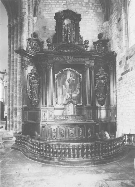 retable, 2 statues : saint Yves, sainte Catherine, tableau : vision de sainte Marguerite, tabernacle, gradins d'autel, clôture liturgique (table de communion), vue générale