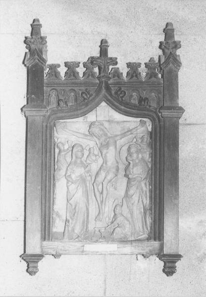 bas-relief : crucifixion (la), vue générale - © Ministère de la Culture (France), Médiathèque du patrimoine et de la photographie (objets mobiliers), tous droits réservés