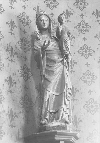 statue : Vierge à l'enfant, vue générale