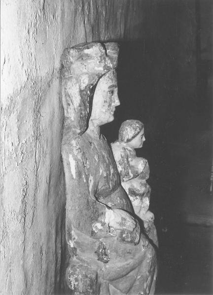 statue dite Notre-Dame-des-Champs : Vierge à l'enfant, vue partielle