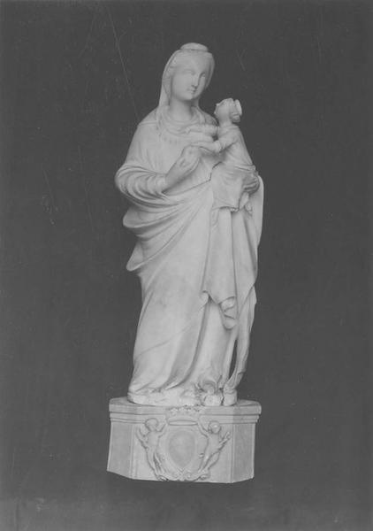 statue : Vierge à l'enfant, vue générale