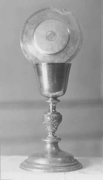 calice, patène, vue générale - © Ministère de la Culture (France), Médiathèque du patrimoine et de la photographie (objets mobiliers), tous droits réservés