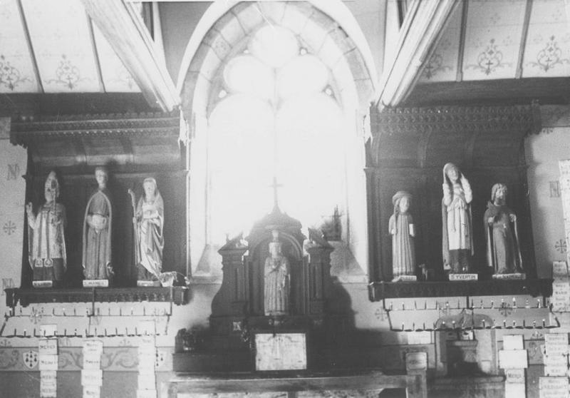statues : saint Houarnon, saint Yventin, saint Hubert, sainte Eugénie, saint Méen, saint Mamert, saint Lubin, vue générale