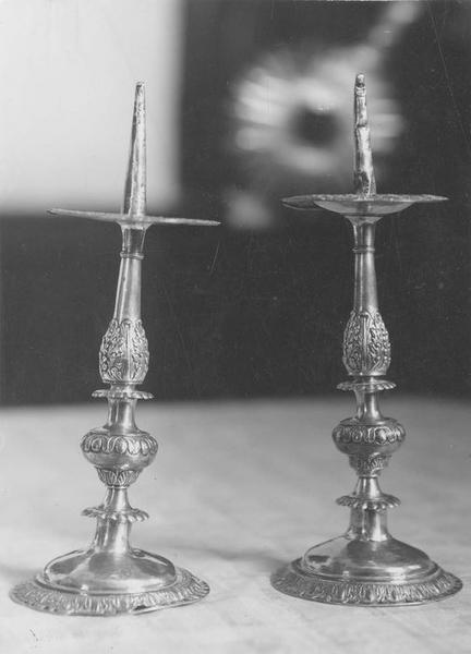 chandeliers (2) (flambeau), vue générale - © Ministère de la Culture (France), Médiathèque du patrimoine et de la photographie (objets mobiliers), tous droits réservés