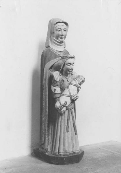 groupe sculpté : sainte Anne, la Vierge et l'enfant, vue générale - © Ministère de la Culture (France), Médiathèque du patrimoine et de la photographie (objets mobiliers), tous droits réservés