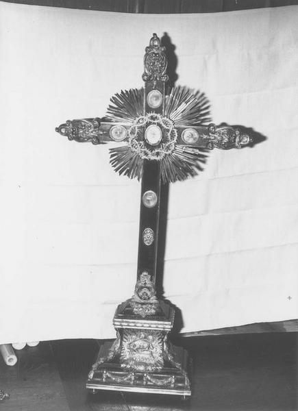 croix-reliquaire, vue générale - © Ministère de la Culture (France), Médiathèque du patrimoine et de la photographie (objets mobiliers), tous droits réservés