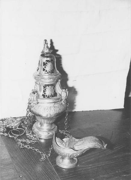 encensoir, vue générale - © Ministère de la Culture (France), Médiathèque du patrimoine et de la photographie (objets mobiliers), tous droits réservés