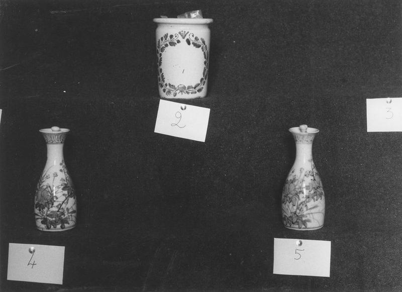 pot à pharmacie, vases à pharmacie, vue générale - © Ministère de la Culture (France), Médiathèque du patrimoine et de la photographie (objets mobiliers), tous droits réservés