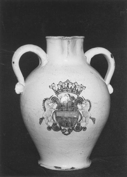 vase décoratif (?), vue générale - © Ministère de la Culture (France), Médiathèque du patrimoine et de la photographie (objets mobiliers), tous droits réservés