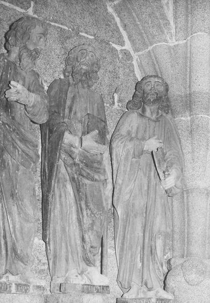statues : apôtres Philippe, Thomas, Matthias, vue générale