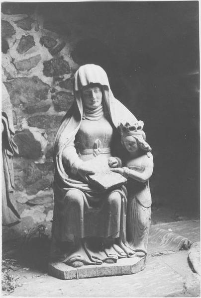 groupe sculpté : sainte Anne et la Vierge, vue générale