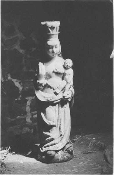 statue : Vierge à l'enfant, vue générale