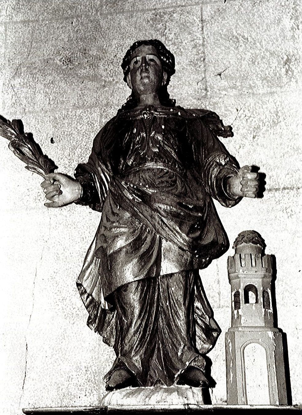 statue : Sainte Barbe et sa tour, vue générale