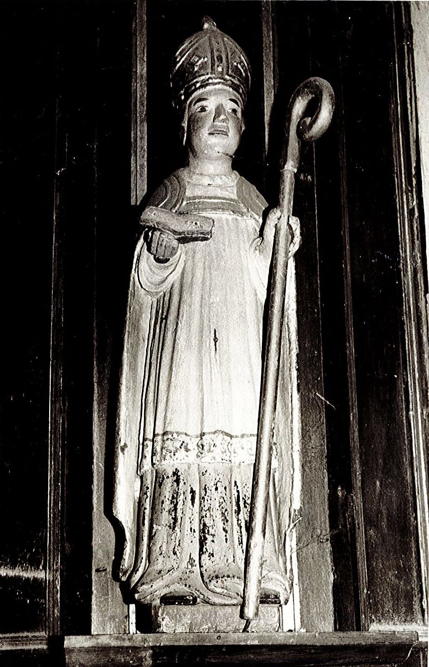statue : Saint évêque, vue générale