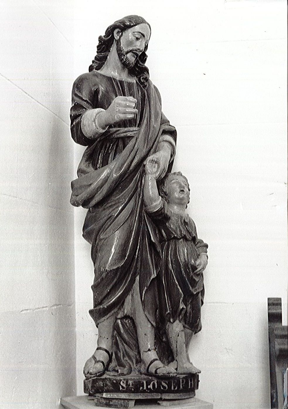 groupe sculpté : Saint Joseph et l'Enfant Jésus, vue générale