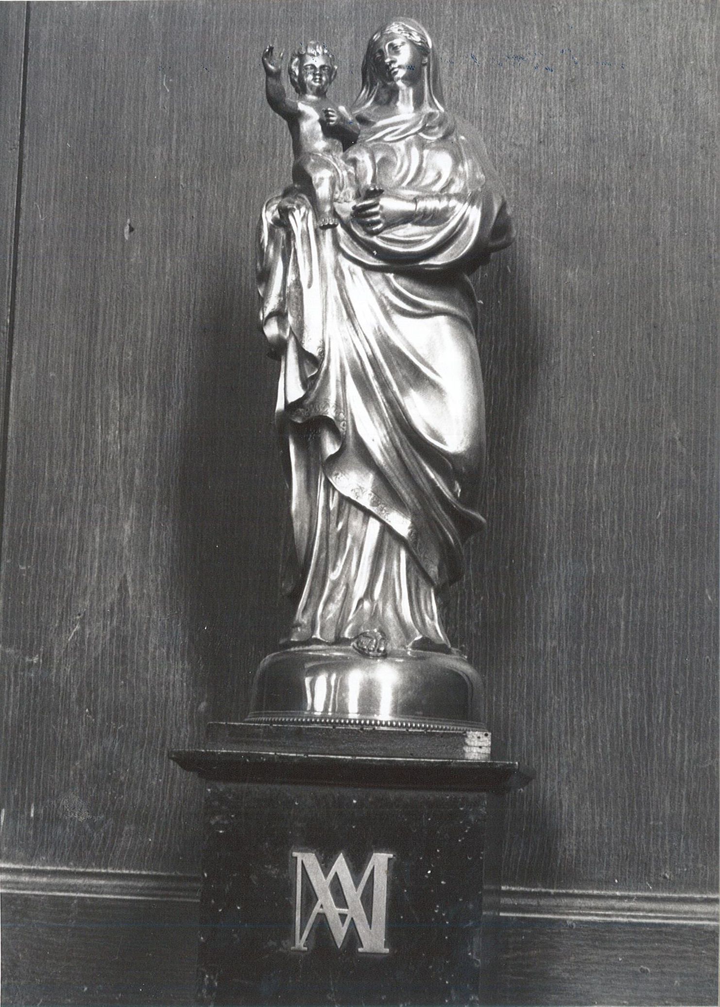 statue : Vierge à l'Enfant, vue générale