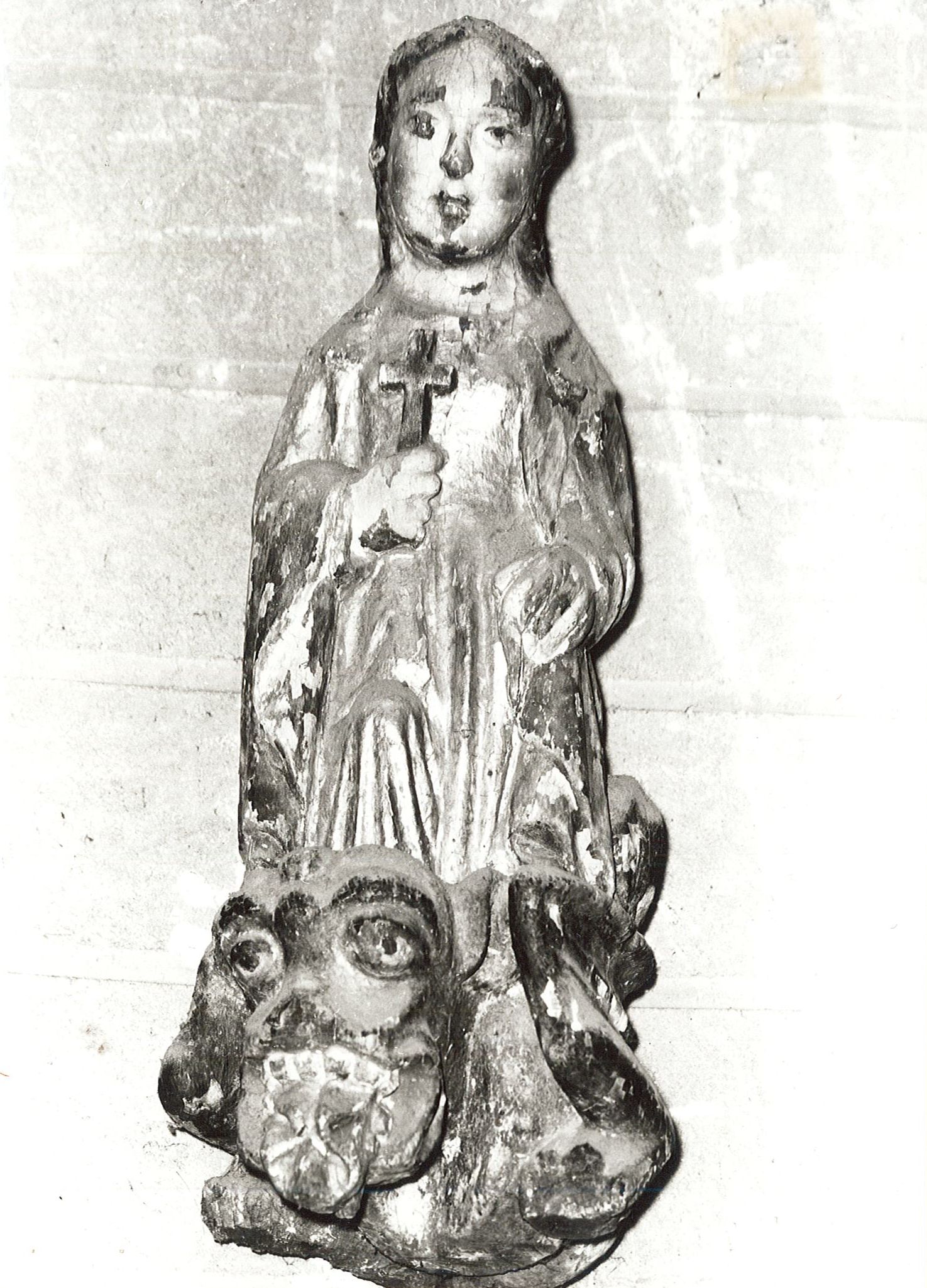 statue : Sainte Marguerite, vue générale