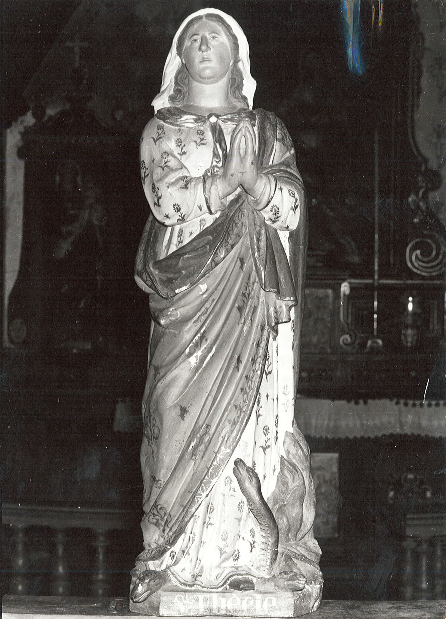 statue : Sainte Thècle, vue générale - © Ministère de la Culture (France), Archives départementales des Côtes-d’Armor, Conservation des antiquités et des objets d’art – Tous droits réservés