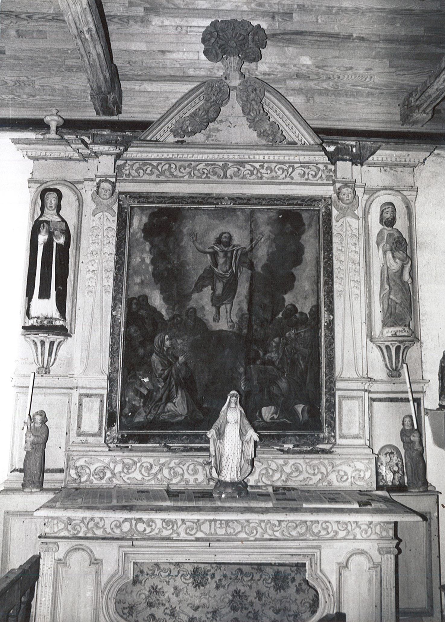 retable latéral nord et deux statues : Saint Nicodème et Sainte Eugénie, vue générale