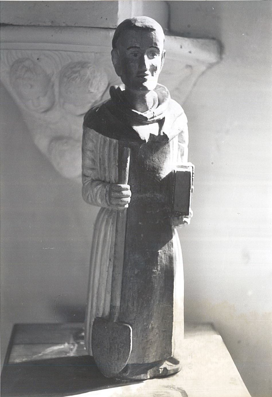 statue : Saint Fiacre, vue générale - © Ministère de la Culture (France), Médiathèque du patrimoine et de la photographie, diffusion RMN-GP