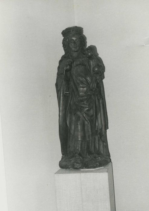 statue : Vierge à l'Enfant, vue générale - © Ministère de la Culture (France), Médiathèque du patrimoine et de la photographie, diffusion RMN-GP