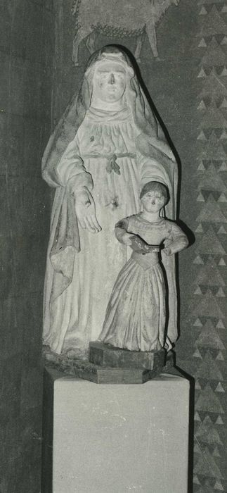 groupe sculpté : Sainte Anne et la Vierge, vue générale - © Ministère de la Culture (France), Médiathèque du patrimoine et de la photographie, diffusion RMN-GP