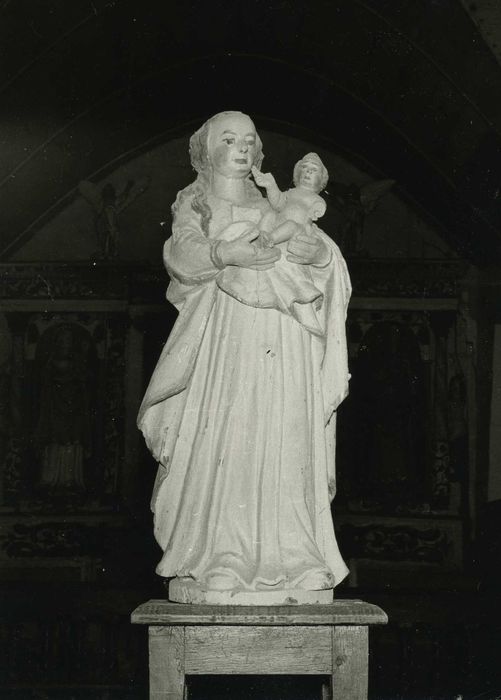 statue : Vierge à l'Enfant, vue générale