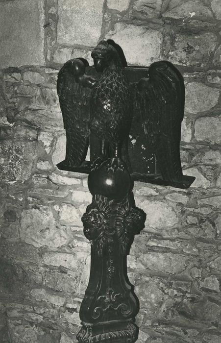 lutrin (aigle-lutrin), vue générale