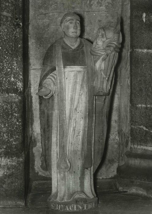 statue : Saint Hyacinthe, vue générale