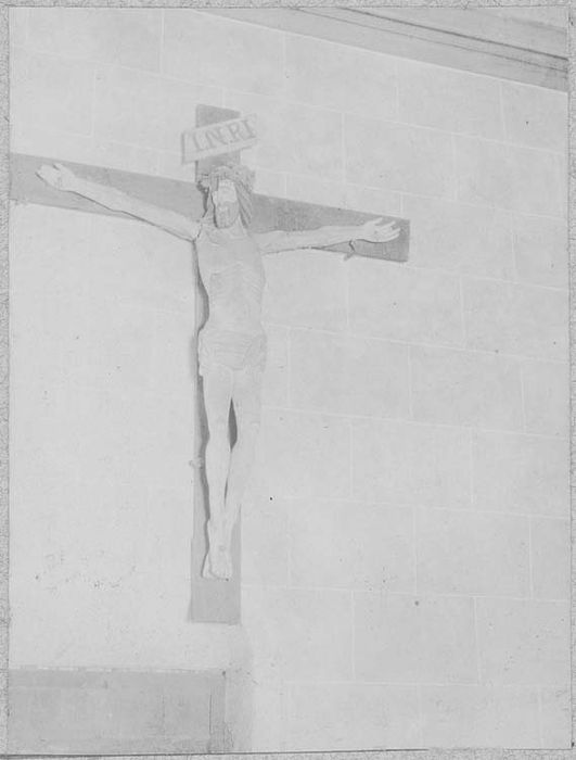 croix (crucifix) : Christ en croix, vue générale