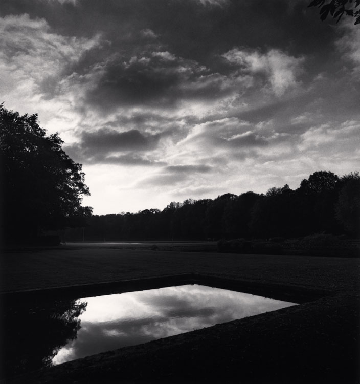 Mirror Basin, Courances, France. 1995 ; [Bassin miroir.\ La Salle d'eau]