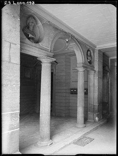 Portique du vestibule