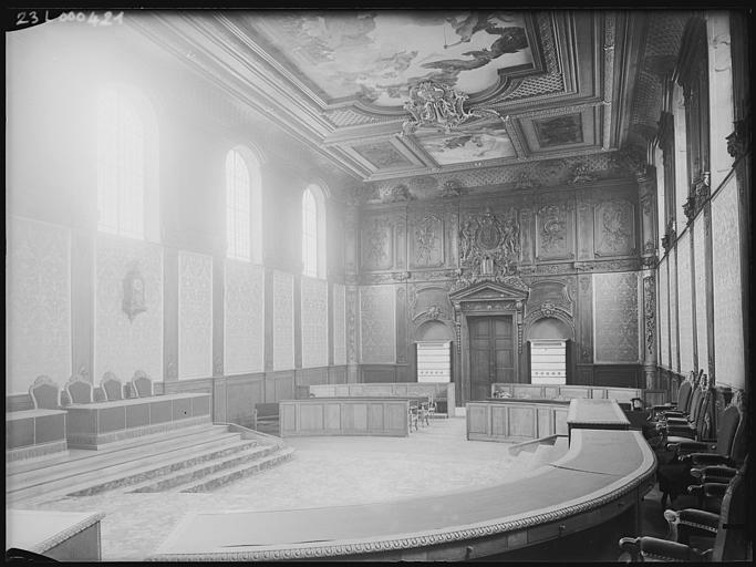 Salle des audiences solennelles vue depuis l'estrade