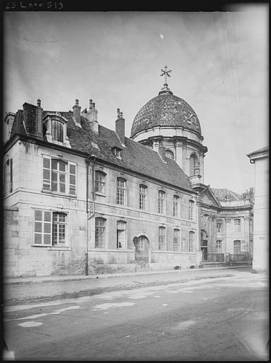 Chapelle du Refuge : façade antérieure