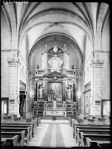 Chapelle, intérieur : vue vers l'autel