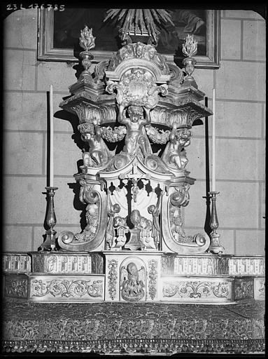 Chapelle, intérieur : tabernacle sculpté