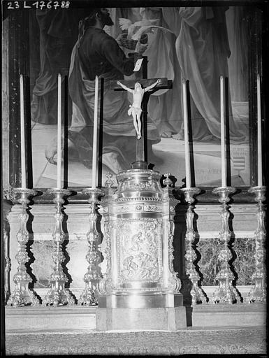 Chapelle, intérieur : tabernacle du maître autel