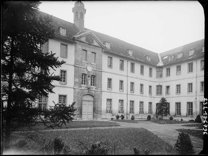 Cour intérieure