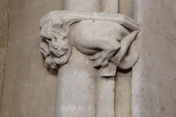 Lanterne de la croisée du transept, détail de la porte extérieure du comble sud