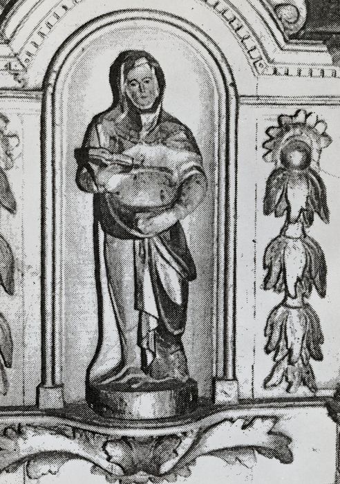 statuette : sainte Anne (?) enceinte, dite Vierge enceinte (tabernacle du maître-autel)