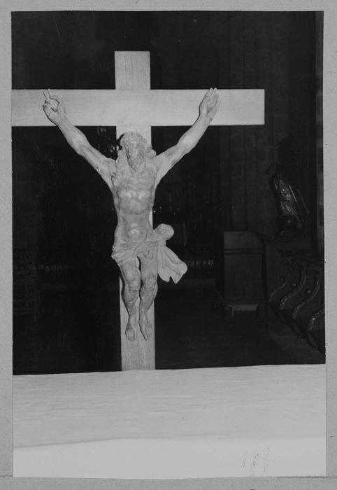 croix : Christ en croix, dit Christ janséniste
