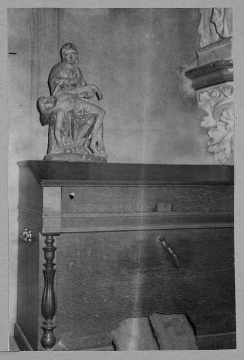 groupe sculpté : Vierge de Pitié