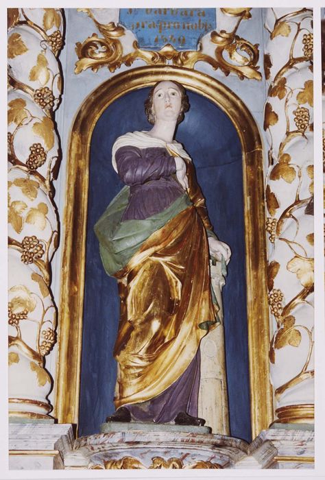 statue : Sainte Barbe